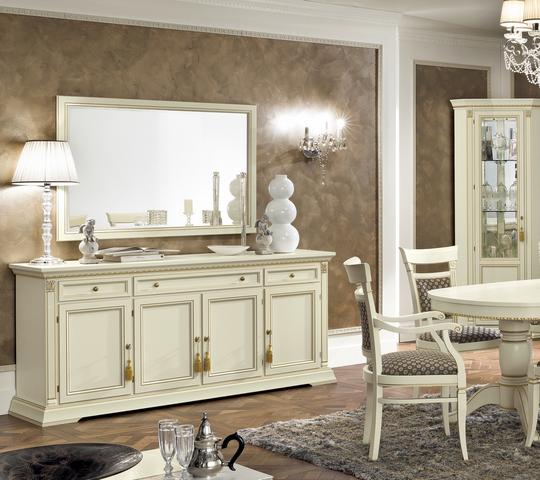 Italský klasický nábytek - ručně vyráběný v bílé barvě s nádechem slonové kosti. Vysoce kvalitní nábytek.