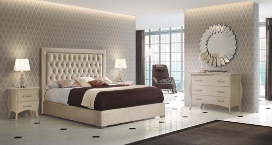 Luxusní postel Adagio v sametovém provedení krémové barvy s úložným prostorem je přesně tím pravým do romanticky laděných ložnic v moderním stylu.